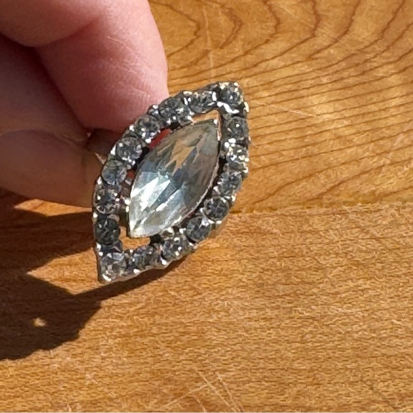 Lot of 4 Vintage Adjustable 90s Silvertone Rings lots of Sparkle Boho Costume - Picture 8 of 12